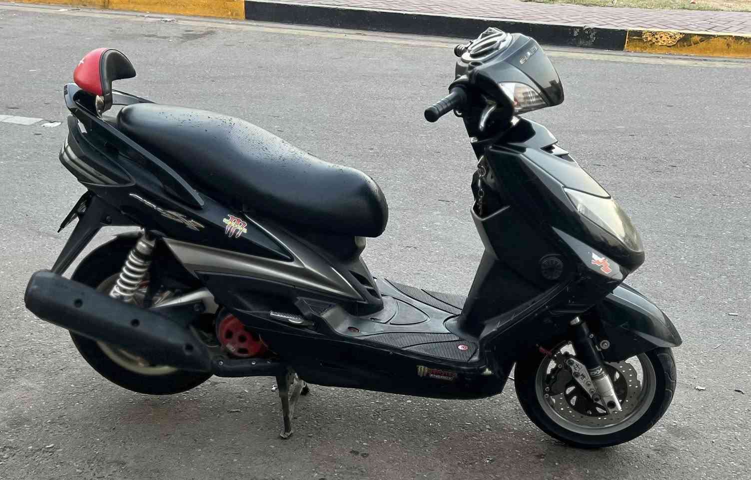 سلام عليكم شباب دراجه سكنس  نوزل خطين دراجه كامله مكمله كلها بلاديه مختمه كهربائيات شغاله  دبل إشاره لايتات عالي ناصي كله شغال شاشه شغاله شلعه معدل فول بيها صدر رياضي ودبلات خلفيه رياضيه دراجه بلاديه امانت االله  جيب فيتر وفحص  اي استفسار اتصال 

***********

مكاني بغداد الاعظمية
