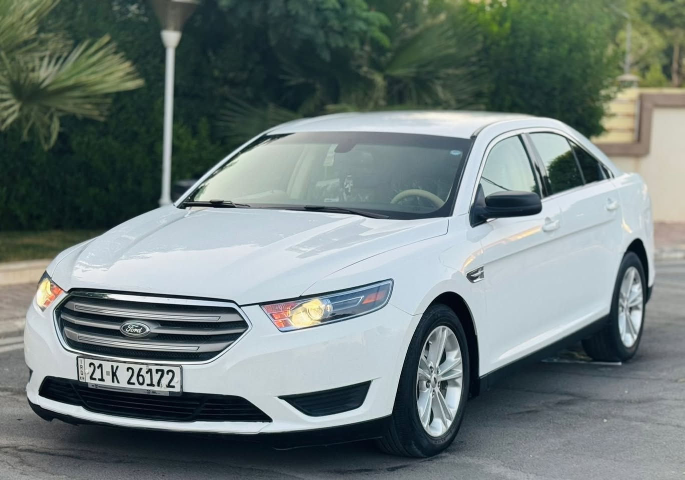 السلام عليكم..
فورد تورس 2017 مواصفات se 

وارد امريكي 

جاهزة من جميع النواحي

محرك ، گير ، تبريد

كله مكفول

 ضربتها صندوق ومبدل بأمريكا اصلي من الوكالة

كشنات كهرباء

لايتات زنون

صندوق بصمة

شاشة ، كاميرا خلفية

ماشية 95 الف مايل

مكفولة كفالة عامة و بأسمي تحويل ثاني يوم من يوم الشراء

السعر 133 ورقة وبيها مجال 

للتواصل 

***********

مكاني بغداد شارع فلسطين

صور الضربة في المنشور
