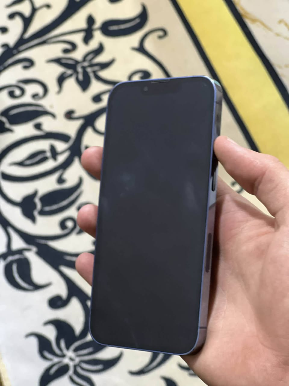 ايفون 13 برؤ 
ذاكره 256 باتري 86مامرفوع
جهاز نورمال مامبدل شي شرط
يعبر هوا قليل 
السعر 500
***********
