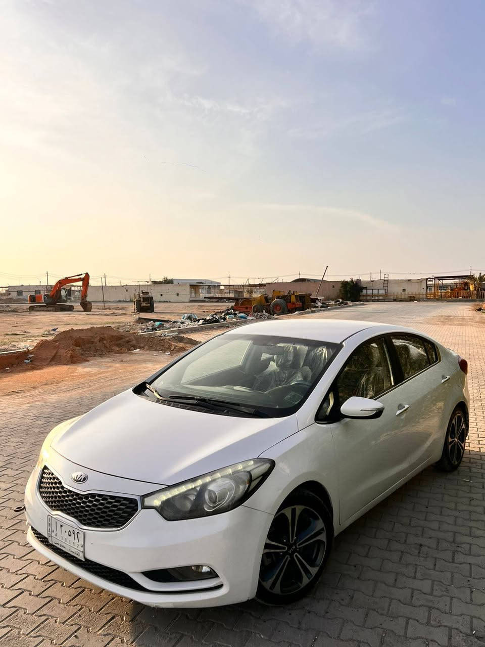 السلام عليكم بيع مستعجل
سيراتو 2013 خليجي محرك 1600 جديد كير حداديه تبريد كله مشروط شنويتها2028رقم قادسيه مداور ثاني يوم
 مواصفاتها كشنات جلد اصل هيتر ستيرن هيتر كشنات لد امامي لد خلفي السياره بيها صبغ بركن الجاملغ الامامي بس بل ركن ول باب السدر بي دائره صغيره وركن الجاملغ الخلفي الايمن فقط السياره بدون ضربه اثر شخوط
السعر108 وبيها مجال حك الجيه
مكان نجف الاستفسار: ***********
