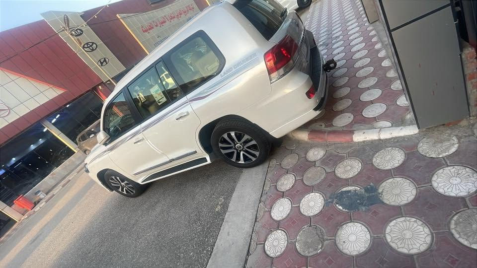 ١٩ بريم كفاله عامه ماشيه ٧٢ اصل تكمه ١٩  ديفار جبير تخم تاير حديده شركه كل غراضها  كامله  سياره على وضع شركه 
بصمه عدد ٢ 
هتفون عدد ٢
كاعيات اصليه 
مكاني بابل حله 
الاستفسار ***********
