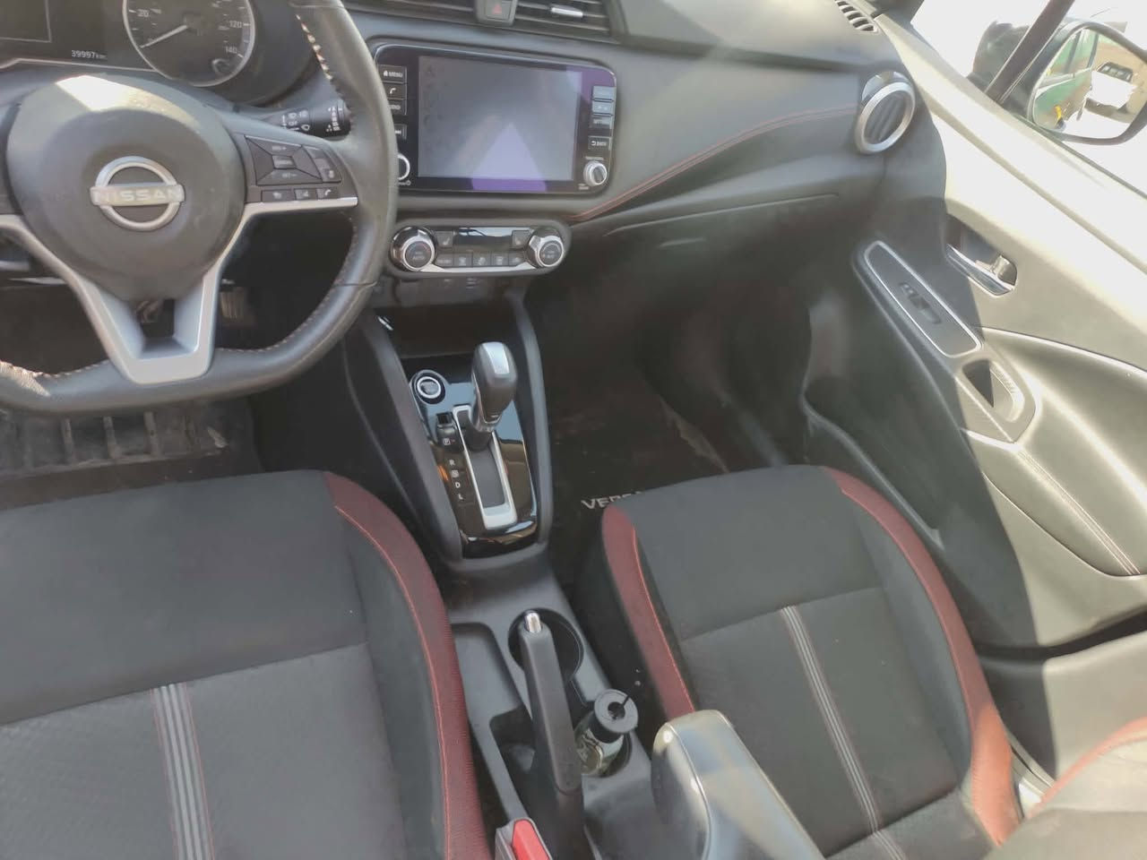 السلام عليكم للبيع نيسان فيرسا sr فول موديل 2023 رقم كركوك ضررها بونيد مبدل تجاري والبلادي موجود والجاملغ نفسه ومصبوغ ايرباكات كلها طاكه ماشيه 39  بدون تعديل بيها بطاقة بنزين مكان السياره كركوك السعر 118 للأتصال *********** شرط التحويل والوكاله.
