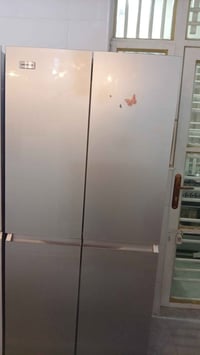 ثلاجة • نظيفة • شغالة