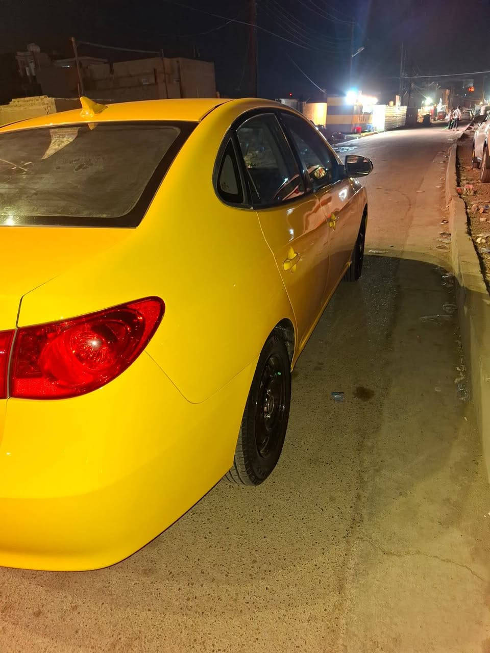 النترا موديل 2010رقم نكليزي بغداد بسمي
سياره صبغه ودوشمه وتخم تاير ومكينه وكير كله فول 
السعر 100$وبيه مجال 
العنوان بغداد جسر ديالى 
رقم الهاتف ***********
