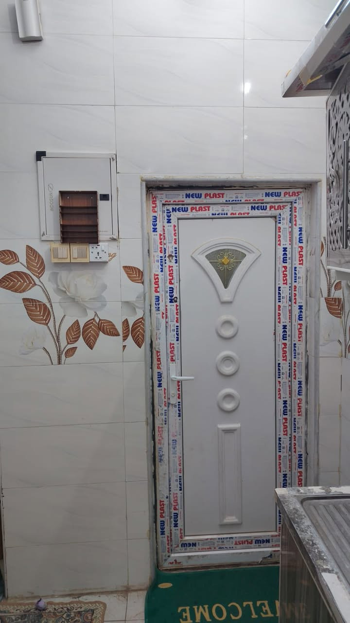 يــالله بــيــت  70 متر … بــيــت خلفي ممر 1/80
بناء طابـوك اساس صب سقـف عكاده …
 بــيــت مرتب  مشمول بالطابو قريب لشارع الرئيسي جدا …
غــــرفـــه صــــالـــه مــطــبـــخ تـــخــاريـــج …
عنوان البيت شارع المطار السايدين  قرب قاعه الياسمين 
السعر 54 بي مجال بسيط 
للاسـتـفـسـار *********** واتــســاب +اتــصـال 

#مكتب_الحجيمي_للعقارات_قرب_صيدليه_الالفه 
#تــرمــيـم_بــنـاء_ايــجـار_رهــن_بـيـع_شـراء
