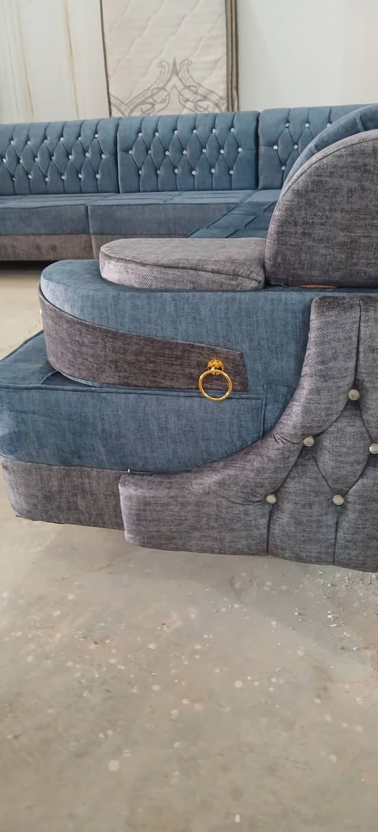 وصول دواوين شغل درجه اولى وفصال حلو ومرتب ٥ قطع ١١ مقعد / العنوان / بيجي شارع المصرف مقابل مدرسة الفضيله للبنات / للاستفسار/ *********** /***********
