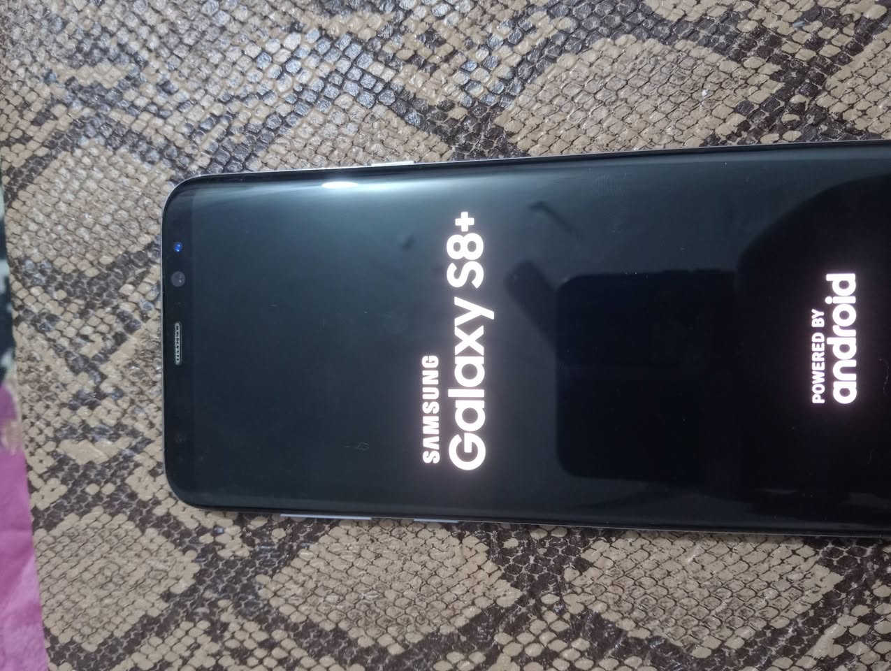 سلام عليكم
سامسونك S8 بلاس نقص بيت سيمكرت وضهره مفطور 
شاومي بوكو F3 جهاز قوي وبي فان يبرد ضهره مفطر 
250 بيهن مجال 
***********
