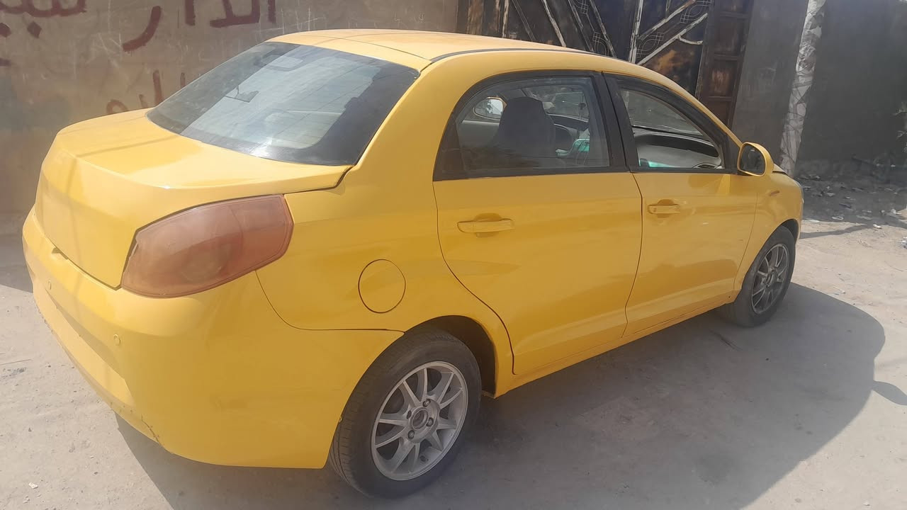 السلام عليكم..شيري فلاوين موديل ٢٠١٣ السياره بيها دواير معمرات وصبغ رش جماليه أمس استلمتها .راعيها جيراني يحولك شوكت ماتريد  ..رقم بصره .أ..عليها هيئة على المشتري السنويه عاج ساقطه من ال٢٠١٨ محرك وكير كورلا بيكاجو جدد وادامه وتغليف ارضيات السياره ما مشتغله تكسي..سياره جاهزه عوزها شوي تلحيضات ..*********** السعر ٣٠ وبيها مجال واذا اكو مراوس بخصوصي حسب الرغبه اراوس
