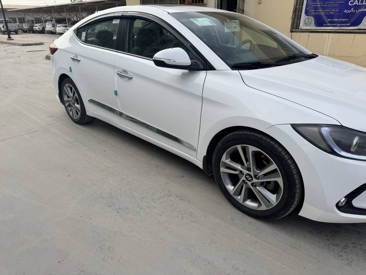 النترا خليجي إيراني موديل ١٧ يعني الفول مواصفات واحد ع واحد بصمه تشغيل وفتحه وجلد وكراسي كهرباء وتدفئة مقاعد وقياده كسن حزن كأمره حساس امامي وخلفي رقم بغداد السياره جديده بمعني الكلمه وجاهزه من كلشي ماتصرف عليه اي شي مكان السياره بغداد للاستفسار ***********
