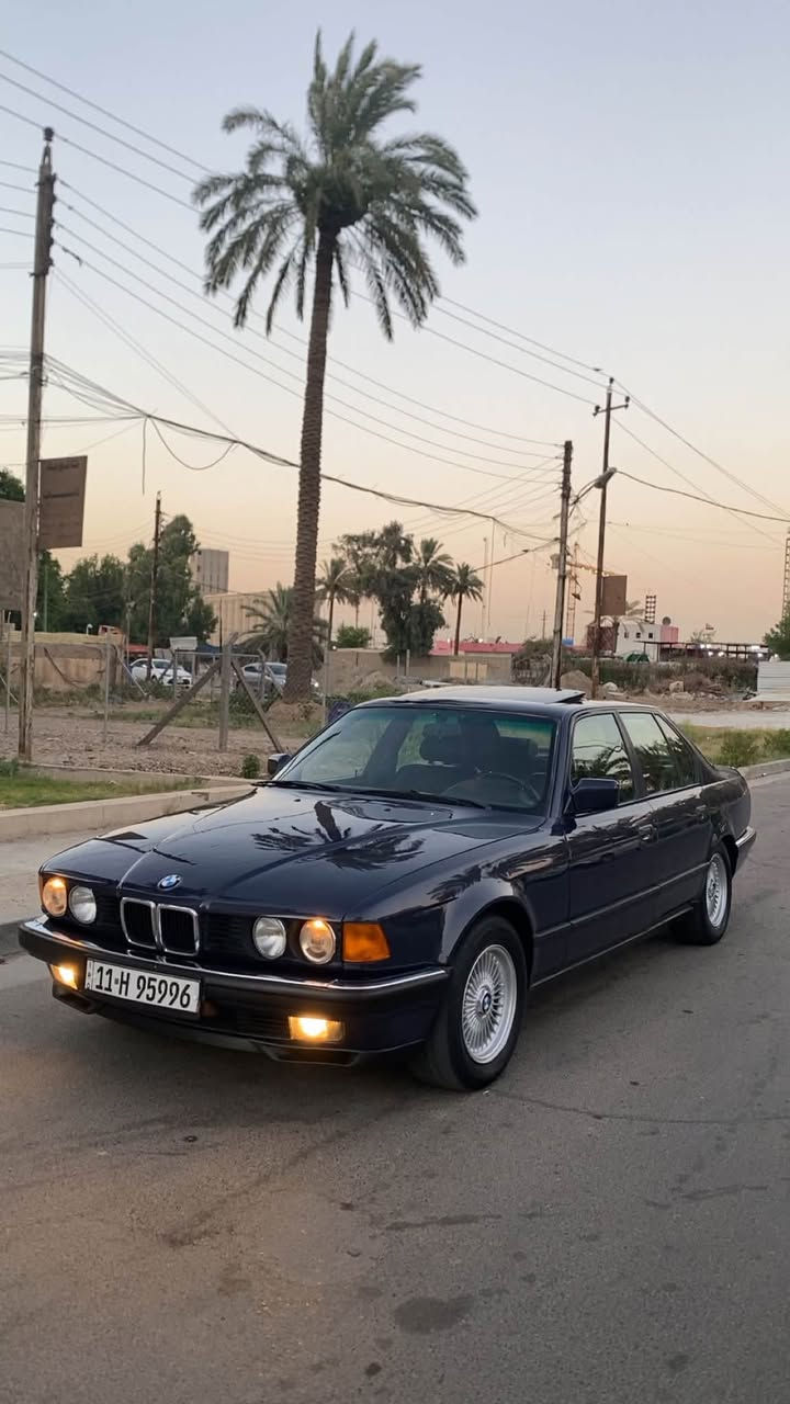للبيع bmw735 
موديل ٩٢ رقم بغداد الانكليزي باسمي تحويل مباشر سنويه لل٣١  هزه جديده 
سياره محرك ٣٥ اصل بليته وسنويه 
محرك كير شغال ١٠٠/١٠٠
حداديه امامي خلفي جديده 
تبريد شغال شرط ويه السويح 
موصفات 
دبل ايرباك دبل كمبيوتر دبل جام 
سلايد رووف طكيتن 
داخل جلد  كارتير اسود جديد 
بطاين جلد اسود صاج ملكي ابو الخط 
حساس خلفي
ترايش لمتد اسود 
ويل شعاع اصلي وتخم تاير 
مسجل بلوتوث وكامره خلفيه 
تدفئه امامي خلفي كشنات 
سياره جديده على وضع الشركه مصبوغه عام للجماليه بدون ضربه ولا خايس وهاي اول صبغه  شرط بدون اي شخط 
تراي مفتوح  مصروف عليها مال جناي 
السعر 73$
مكاني السيديه 
للاستفسار الاتصال على الرقم ***********
