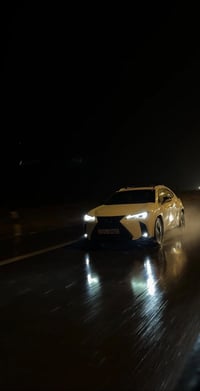 UX250h • ٢٠٢٢ • هايبرد