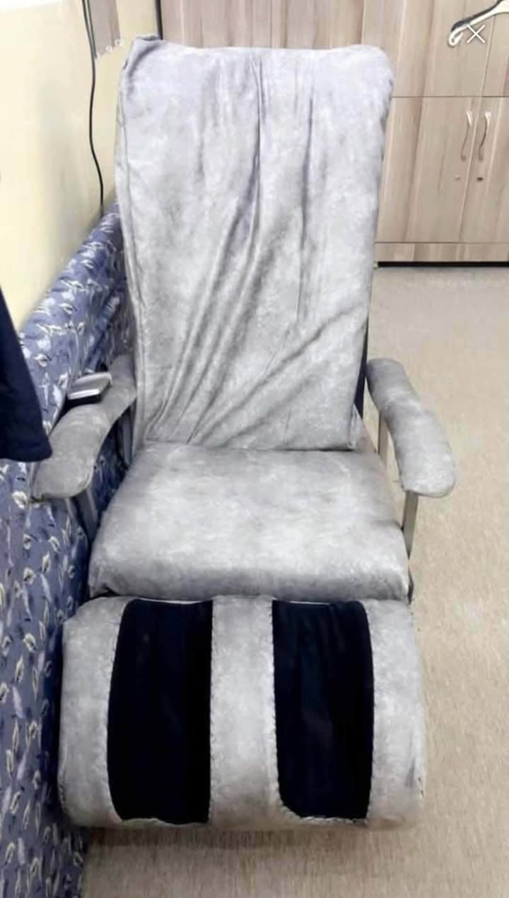 شتێکی تا بڵێی دەرەجە یەکوو باشە بێ عەیبە بۆ مەساج ماڵی دۆستە بردت گلەی نییە   
خۆی ٩٠٠ پێ یاوە بەڵام ئەیات بە
٣٥٠ هەزارو مامەلە


**إذا كنت صاحب هذا الإعلان وتريد حذفه لأي سبب، رجاءا أرسل رسالة إلى الدعم الفني**