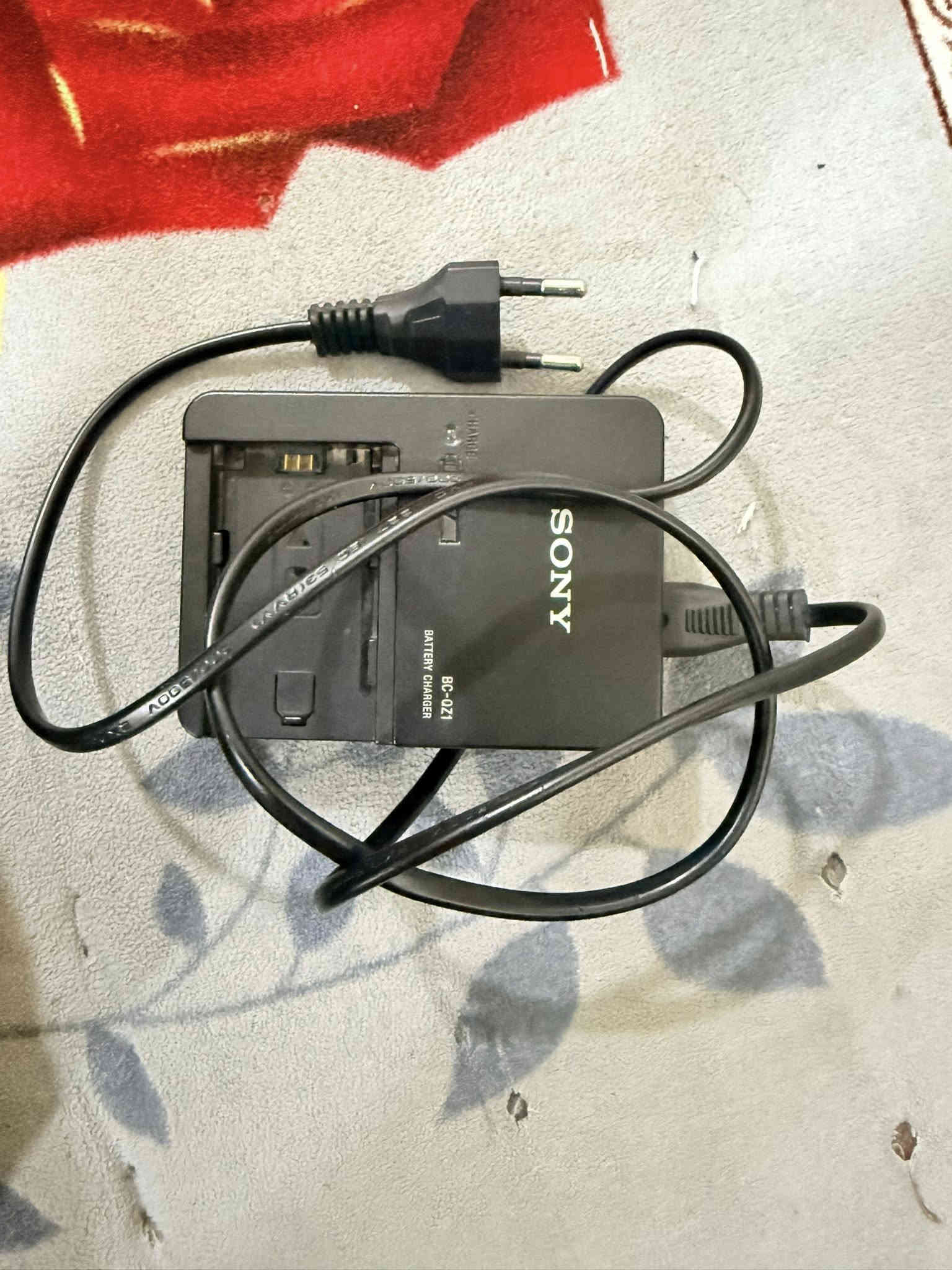 السلام عليكم 
للبيع 📍
كاميرا سوني 7Riii الغنية عن التعريف  

عدسة سيجما ٢٤-٧٠ اصدار ثاني (العدسه التقريب مالتهاا ميوصل للاخير التقويب يقفل بين ال٥٠ وال ٧٠ ) وهذا الشي ما مأثر لا على العدسه ولا على ادائهاا. 
الملحقات📍
📌كرب 
📌بطارية عدد ٢
📌رام ٦٤ سان داسك 
📌شاحن خارجي 
📌كيبل شحن الكاميرا مباشر 
📌جنطة كاميرا مقسمة 
الشتر ٢٤ k
الاسعار📍
سعر البدي (١٧٠٠)
سعر العدسه(١٢٠٠)
سعر الكرب (٣٠)
سعر الشاحن (٣٠)
سعر الجنطة(٢٥) 
الغراض نضيفات كلش 
انضف من الصور. 
للتواصل : 
فيسبوك 
للاتصال :
***********
