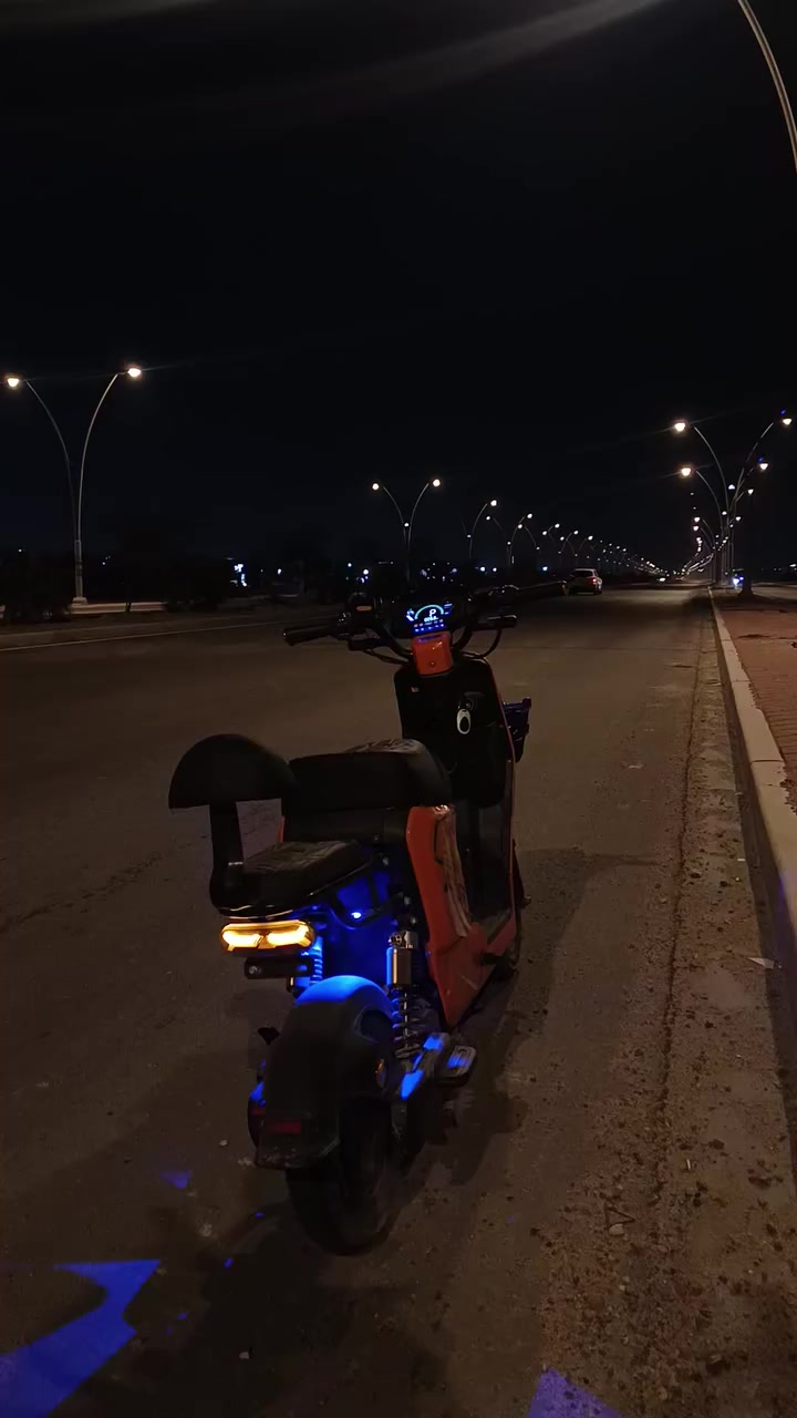 السلام عليكم دراجه شحن للبيع كلشي ما بيه تجي وشوف بعينك دراجه ما مستخدمه هواي السعر 500 وبيه مجال للطيبين 
مكاني أبي الخصيب البهادريه الرقم *********** يشتغل بس واتساب
