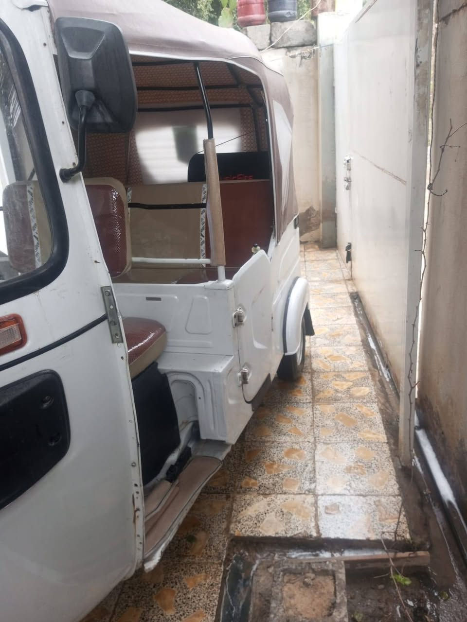 سلام عليكم 21لبيع تكتك خير من الله معمره بس دواسات فقط تكتك جديده اني مكلف بل مشور هاذه رقم صاحبه***********
