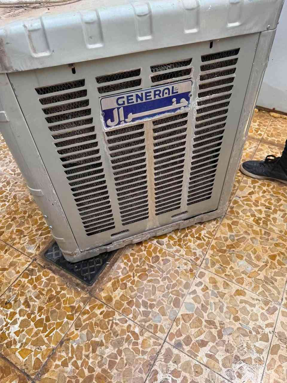 مبردات عدد ٢
نوعيه جنرال
سعر المبرده ١٢٥
موصل المزارع الثانيه


**إذا كنت صاحب هذا الإعلان وتريد حذفه لأي سبب، رجاءا أرسل رسالة إلى الدعم الفني**