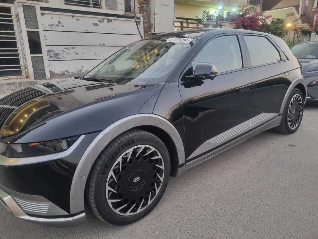 هونداي ايونك5 لمتد
2023
فور ويل 
تمشي 600كم بالشحنة
فول مواصفات
حادث ويل أمامي
كهربائية بالكامل
ماشية 11الف km
***********
