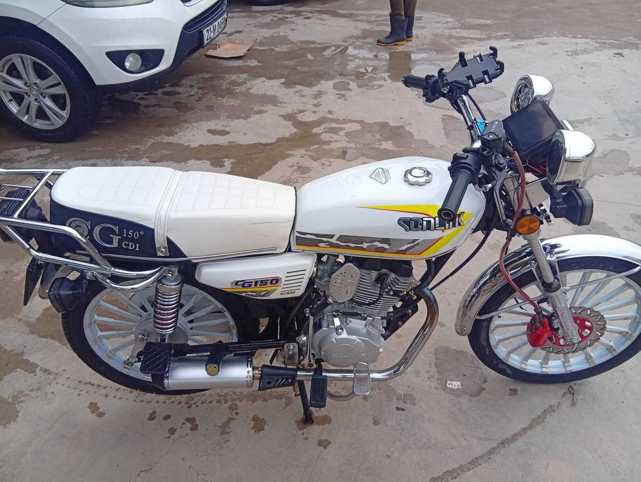 السلام عليكم دراجه للبيع موديل 25 مقفوله من كل شيء تشغيل بصمه بعد وقرب ما ماشي هوايه المكان  دلع عباس سيفون 5 السعر 800 وبيها مجال خليل ***********
