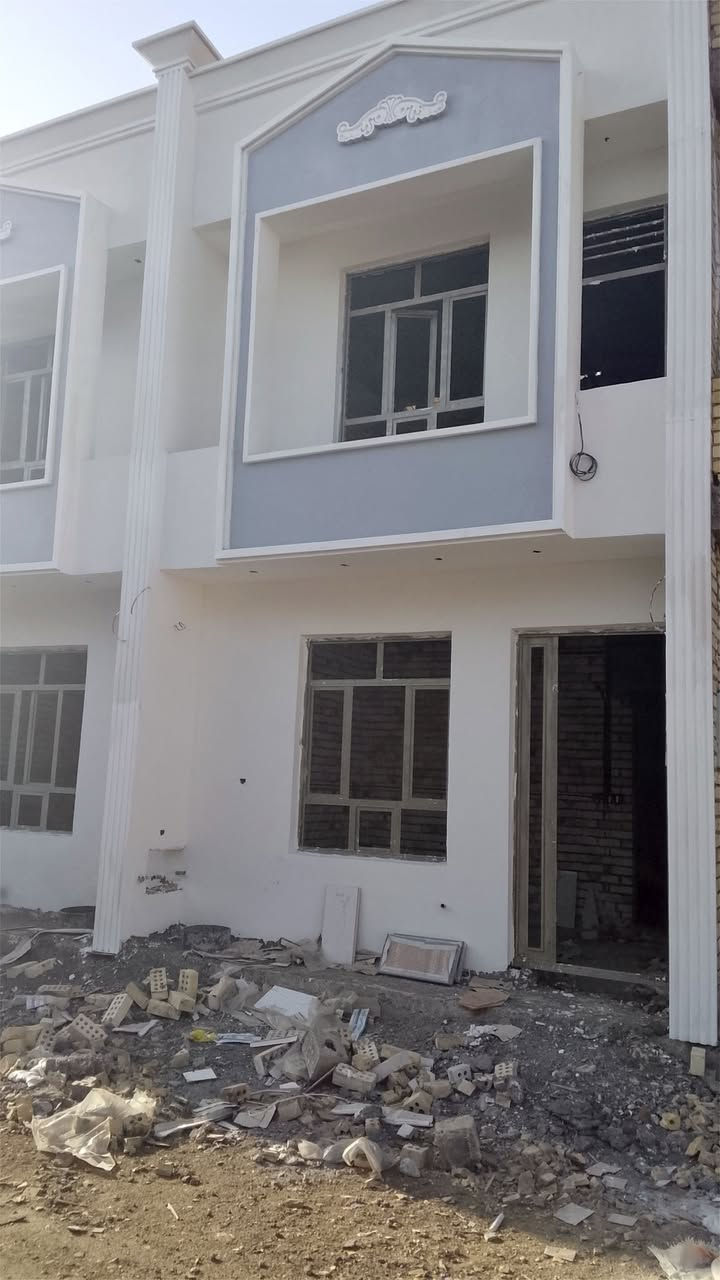 السلام عليكم
يتوفر لدينا بيوت المساحات 50متر 
طابو ملك صرف زراعي 
العنوان منطقة الدوانم مجاور شرطة الخامسة قرب مدخل منطقة الدوانم قرب حي المواصلات 
تفاصيل كل دار صالة مطبخ غرفتين نوم حمامين سطحين تسليم فتاح🔑🔑🔑🔑 السعر عقار🏠🏠🏠 68 مليون بي مجال 💲💲💲
قابل للتفاوض مع صاحب ملك 
تواصل معنا عبر الواتس أب مراسله الصفحه 
 رقم هاتف ***********✍️✍️
تواصل معنا واتساب فقط 
مراجعه مكتب محمود الوساطة العقارية ،
