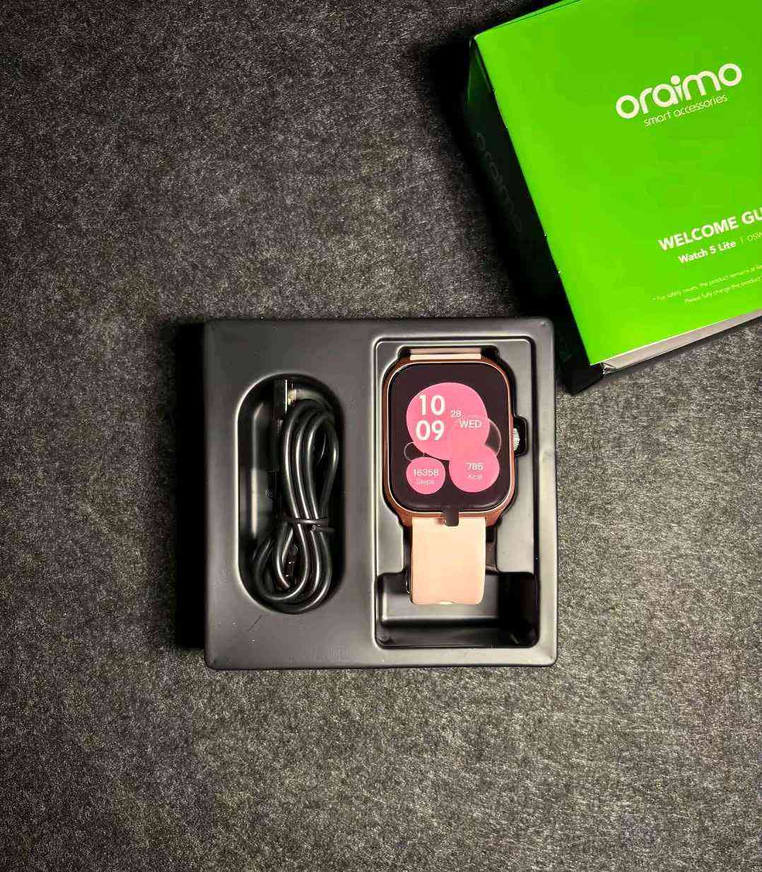 ساعة smart watch 5 lite من oraimo 
شاشة 2.01 بوصة ملونة ( 240×280 ) تعمل باللمس مع زجاج مقوى 🔥👊
مكالمات بلوتوث لأجراء واستقبال المكالمات الهاتفية 📱
مراقبة دقيقة لمعدل ضربات القلب ونسبة الاوكسجين بالدم 🩻
مقاومة للماء IP68 تتحمل عمق 1.5 متر داخل الماء لمدة 30 دقيقة 🔥🔥 
شحن سريع بطارية بسعة 300 ملي امبير 🔋
تطبيق oraimo health لمراقبة حالتك الصحية 
عد الخطوات ومراقبة انواع التمارين الرياضية 
تبقى بالشحنة الواحدة 7 ايام بالاستخدام العادي
متوفر توصيل لجميع المحافظات وضمان سنة من عين الفهد 🔥 بغداد, العراق


**إذا كنت صاحب هذا الإعلان وتريد حذفه لأي سبب، رجاءا أرسل رسالة إلى الدعم الفني**