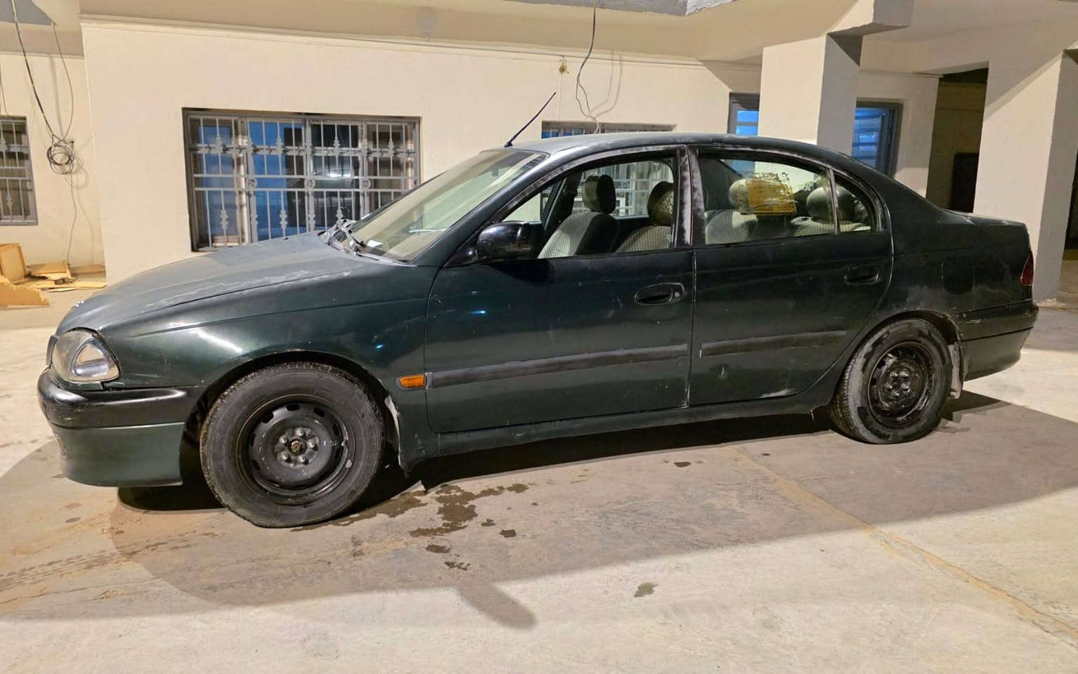 للبيع سيارة كرونا موديل ٩٩ ( يسرى بلادي )
حدادية و كير  و مكينة بحالة ممتازة 
كهربائيات كلها شغالة 
سعرها ٤٩ وبيها مجال للطيبين
اتصال *********** او واتساب 
النجف
