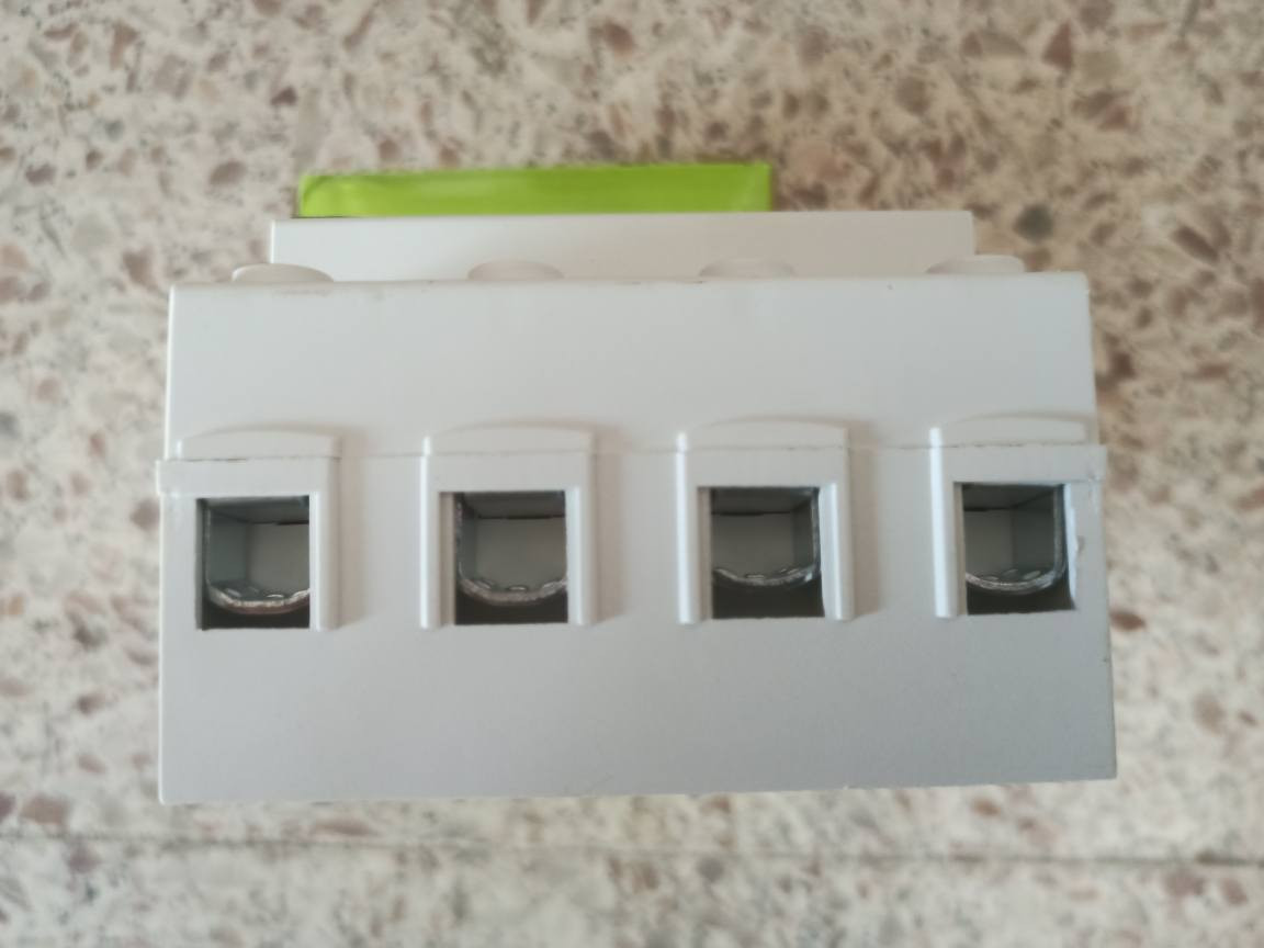 🔌 سلكتر إلكتروني 100 أمبير + جهاز حماية متكامل 🔌
ماركة GOODAT الأصلية — قوة وأمان في جهاز واحد 💪

✅ يتحمل لحد 100 أمبير
✅ شاشة إلكترونية لعرض الفولتية بشكل دقيق
✅ تحكم بالفولتية (ارتفاع / انخفاض) لحماية أجهزتك
✅ يفصل تلقائي عند الخلل ويحافظ على الأجهزة من الاحتراق
✅ مناسب للبيت، المحلات، والمولدات

📦 جودة عالية واعتمادية مضمونة
💰 السعر مناسب ويوجد توصيل لجميع المحافظات 
فقط ب 20.000 الف دينار💸

واتساب *********** ✅

📩 للحجز والاستفسار راسلنا خاص دهل اوران, واسط
