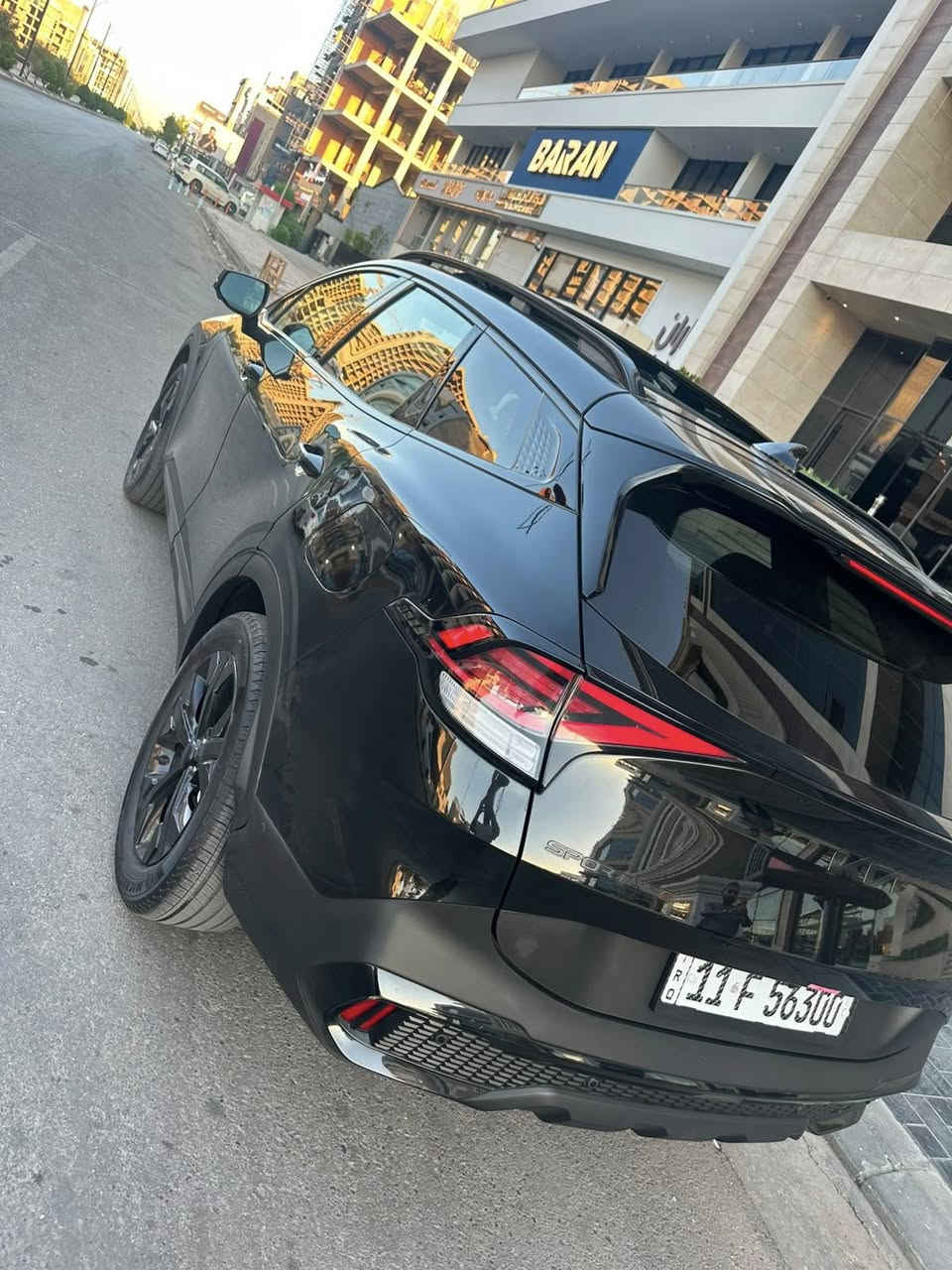السلام عليكم
Sportage phev 2025 هايبرد plug-in
وارد امريكي 
X-line برستيج اعلى فئة بالسبورتج
الحادث قطعتين مبدلات نفس اللون اصليات وكالة 
ماشية 6000 
مواصفاتها بانوراما ، كشنات جلد كهرباء ، كرسي السايق خزن ميموري ، كشنات تدفئة تبريد ، 4 كاميرات ، كاميرا بالدشبول من تفتح اشارة يمين ويسار ، كير ماوس
السيارة تتقدم وترجع بالبصمة
السعر 22.500 يعني 225 ورقة
مكاني بغداد
رقم الهاتف ***********

