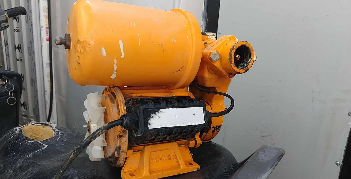 ماطور مي شغال ونضيف شرط على فحص نوعيته طبعا الانجيكو الباب الاول وبي نظام عزل من ينترس التانكي يفصل وحده سعر 45
العنوان حله 
العنده أغراض غرفه نوم انشرهن وعلبيع إلي نسبه بسيطه يتفضل خاص 
تابعني ليصلك كل جديد


**إذا كنت صاحب هذا الإعلان وتريد حذفه لأي سبب، رجاءا أرسل رسالة إلى الدعم الفني**