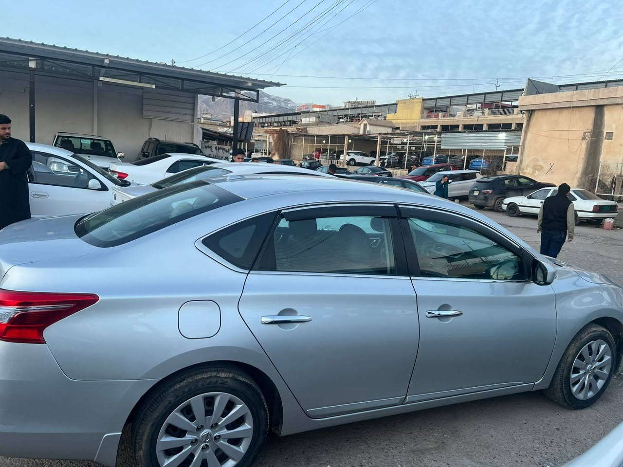 نیسان سینترا 2017 sv
1قطع سبوغ بدون دواخل و بدون ارباگ
سیارە جاهزە سنوی رقم جدید 2031
سیارە85مایل ماشیە 
رقم ***********
