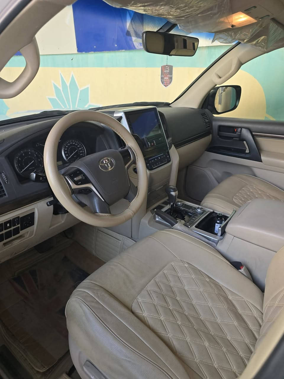 ياالله
لاندكروز
موديل 2021
للبيع أربيل رقم دولي
ماشيه 100 الف
تريد تحويل
تريد وكاله
السياره كفاله عامه
عده الدعاميه بيه صبغ
مكان السياره نجف
للاستفسار
***********
