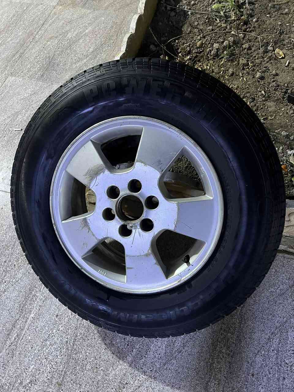 ويل نيفارا 14 حجم 16 مكاني البصره القرنه الشرش ويل جديد ونضيف السعر 75 الف رقم ***********
