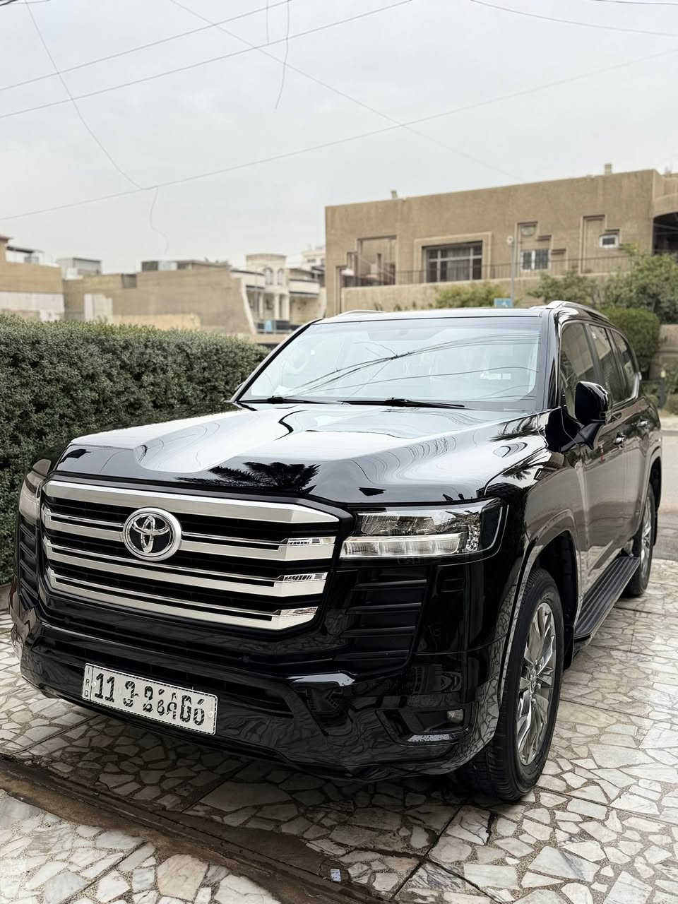 السلام عليكم
لاندكروز للبيع موديل 22 GXR ساز اصلي 

السياره مغلفه بالكامل ppf جديد وبداخل الضمان 

ماشيه 54 الف 

وجميع الصيانه وتبديلات الزيت بالوكاله مطالعه من ضمان ساز 

السياره مكفوله كفاله عامه من جميع العيوب 

رقم بغداد انكليزي باسمي تحويل ثاني يوم 

السياره فول معروفه مواصفات الساز 

عنواني بغداد زيونه 

***********
