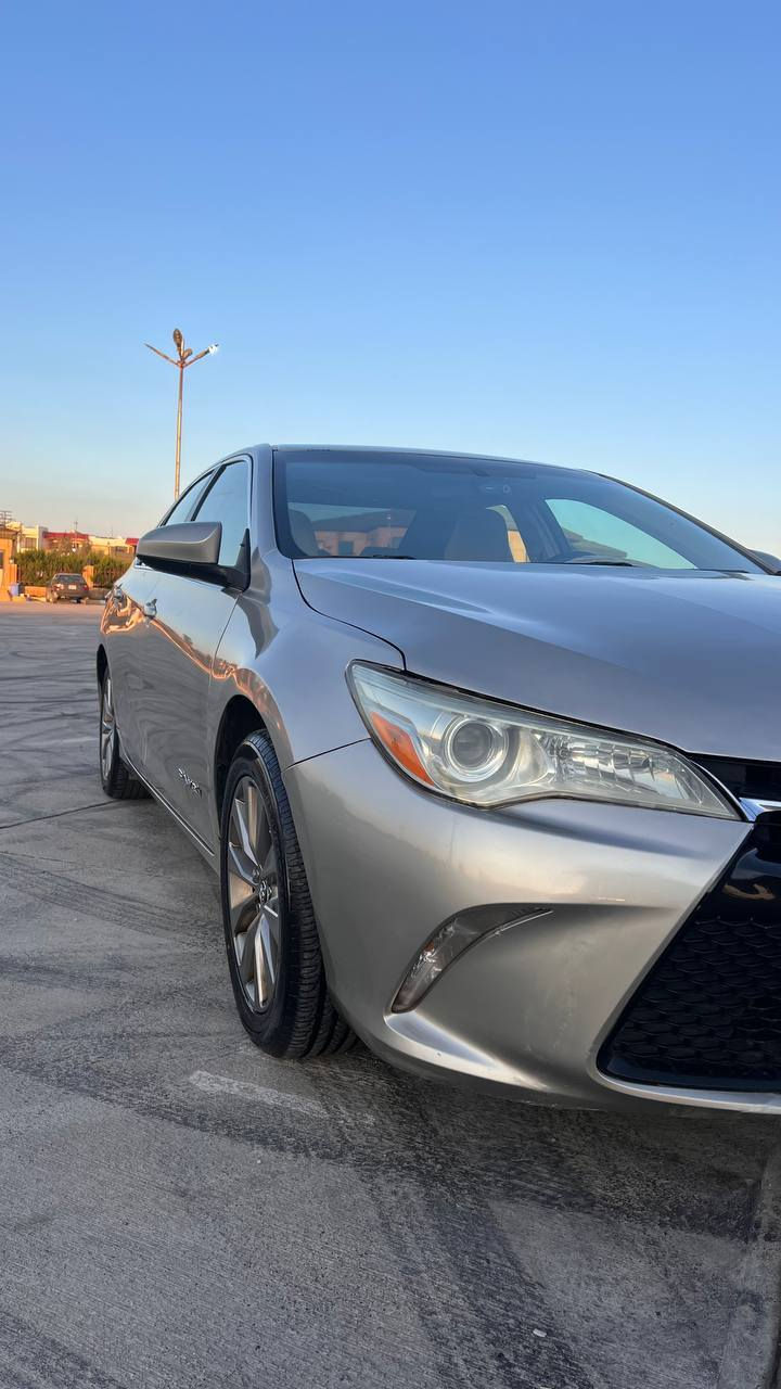 السلام عليكم
كامري 2017 مواصفات Xle

(داخل اصفر-كشنات جلد-كشن هيتر-شاشة كبيرة-شحن لاسلكي-تبريد قطعتين-بجم زينون وباقي المواصفات المعروفة لهاي الفئة)

سيارة استخدام شخصي عليها ادامة كاملة لكل منظومة البنزين والتبريد والطخم الامامي وطخم تواير جديد ذاك الاسبوع شديتة.

ضررها جاملغ امامي وبنيد وبيدي انطخت جاملغ الثاني يعني جاملغين وبنيد صبغ ابيع+ تعديل بارد يم قبغ البنزين شي بسط. 

السيارة شرط التحويل و الوكالة سعرها 139 ورقة وبيها مجال بسيط مال شوفة..

غير متواجد على الفيس خابر وتدلل

***********
