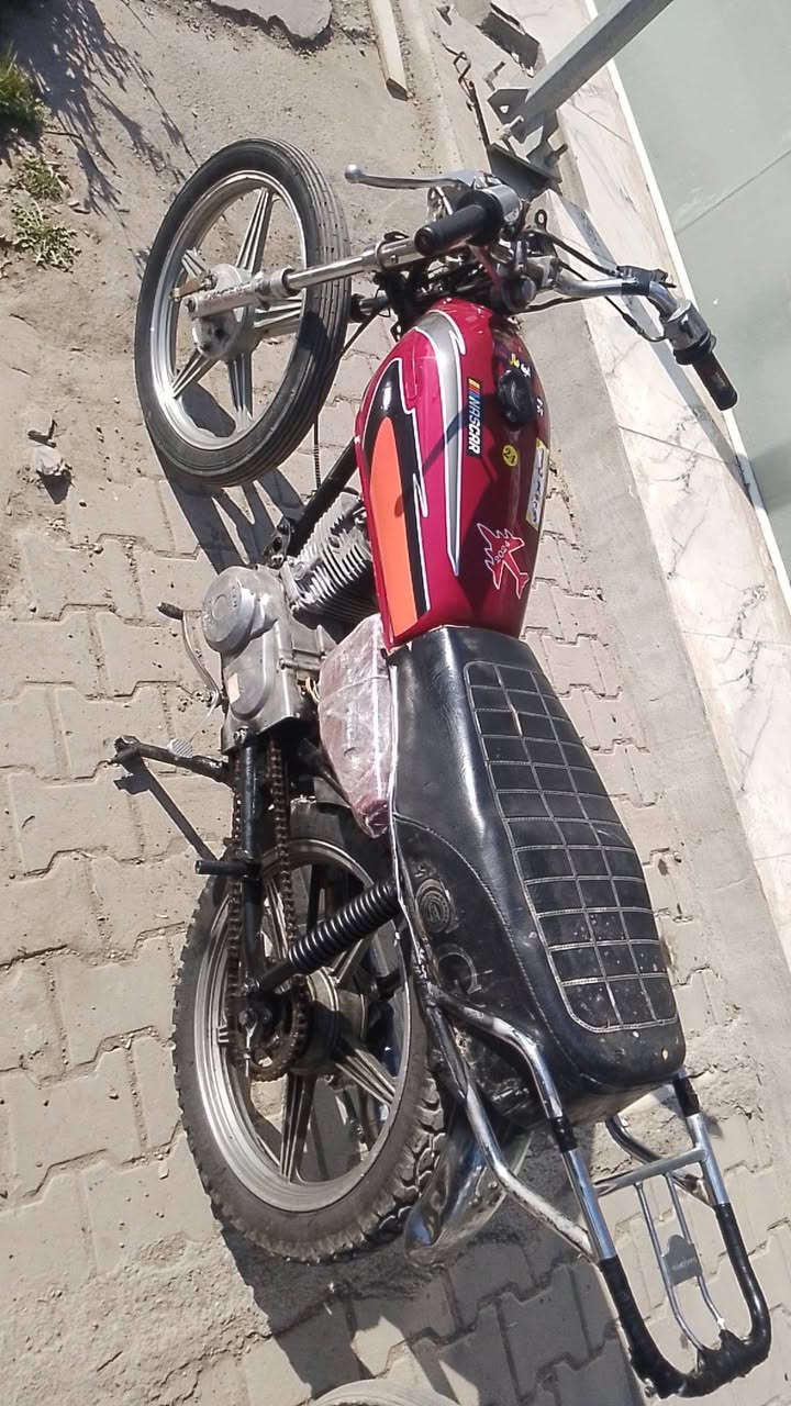 درجه لل بيع موديل 2017 لاصرف ولا بخار ولا صوت بل محرك نامي بره سعر 175 الي مو شراي لايخبره ***********
