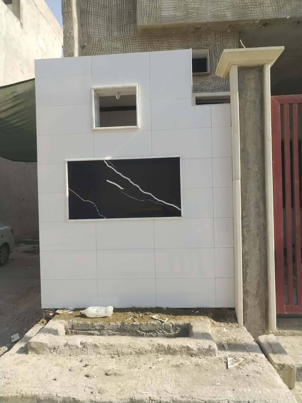 سيراميك كاشي بورسلين شغل هندسي الي يحب يتصل ويدلل اسعار مناسبه انشاالله ***********@@@***********
