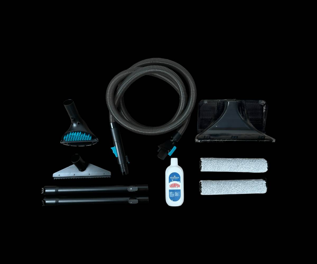 مكنسة تنظيف السجاد بالبخار ماركة إمبليوم

الاستخدامات

تنظيف السجاد والموكيت بعمق وإزالة الأوساخ العالقة.

إزالة البقع الصعبة وآثار السوائل من الأرضيات القماشية.

تنظيف الكنب والمفروشات القماشية.

تعقيم الأرضيات باستخدام قوة البخار والماء الساخن.

مناسبة للاستخدام المنزلي اليومي.

المميزات

تعمل بتقنية التنظيف بالبخار لإزالة الأوساخ والبقع بفعالية عالية.

نظام رش ماء وبخار مع شفط فوري للأوساخ.

خزان ماء شفاف لسهولة مراقبة مستوى الماء.

فرشاة سفلية قوية لتنظيف عميق للسجاد.

عجلات خلفية لسهولة الحركة والتنقل.

مقبض مريح للتحكم أثناء الاستخدام.

طول السلك 5 متر لحرية حركة أكبر.

تصميم عمودي موفر للمساحة.

مناسبة للسجاد، الموكيت، والكنب القماشي.

محتويات الصندوق

مكنسة تنظيف السجاد بالبخار ماركة إمبليوم

خزان ماء مدمج

دليل الاستخدام

الملاحظات

يُنصح باستخدام ماء نظيف فقط داخل الخزان.

لا تُستخدم على الأسطح الحساسة غير المخصصة للبخار.

يُفضل تفريغ وتنظيف الخزان بعد كل استخدام.

قياس الكارتون: الطول: 31 سم  العرض: 36 سم  الارتفاع:96 سم
