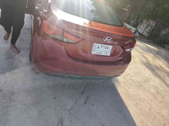 سلام عليكم 
الانترا 2014 امريكي
سياره بيه بس جاملغ فقط ونفسه ممبدل .وبيه شويه رصعات شخوط مبينات بسيطات 
السياره فول موصفات 
بصمه 
فتحه 
تحكمات ستيرن 
اربع وضعيات قياده 
سبورت .نورمل .كمفورت .ايكو 
اشاير بلمري 
سياره حداديه ستوني مبدله .امامي خلفي 
تخم تاير جديد 
ماشيه 1600ميل 
مكينه 2000
***********
***********
سعر 123وبيه مجال بسيط
