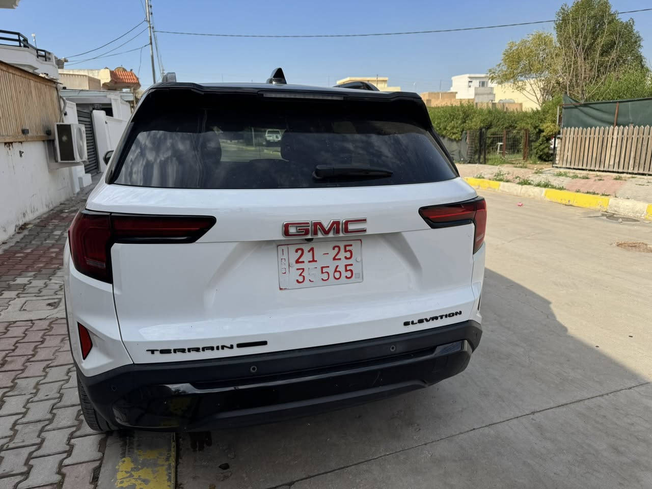 سلام عليكم من رخصة الادمن المحترم
جي ام سي تيران موديل 25 الفيشن 
ماشيه 5000 كيلو متر 
حادث مرفق مع الصور محرك 1500 تيربو 
مكان سيارة ديالى خانقين 
***********
