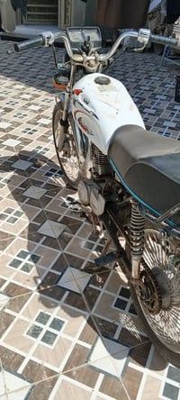 دراجه ارشه 2018للبيع كلك مكفوله من للسرقه السعر 300 وبيهه مجال حك الجي...