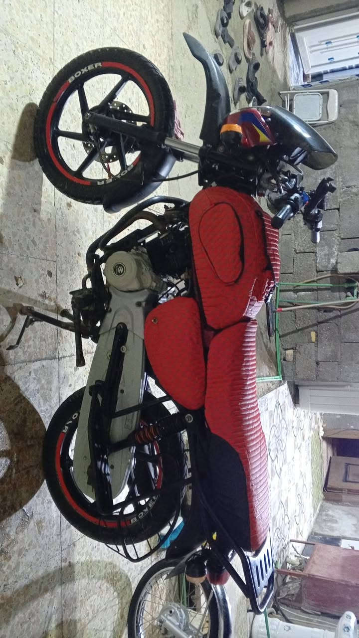 السلام عليكم دراجه للبيع بوكسر جبلي موديل 22 السعر مليون وبيها مجال عنوان البصره خور الزبير رقم الهاتف ***********
