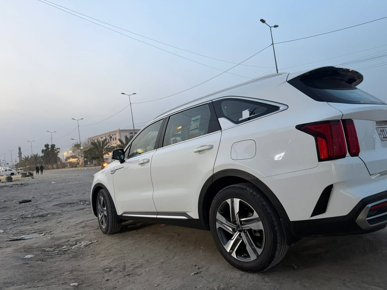 سورنتو موديل 21فول موصفات عده البانوراما رقم بغداد خليجي السياره مكفوله كفاله عامه السعر 275 ماشيه 80 سياره جديده جدا اي استفسار خاص او اتصال ***********
تحكم استيرن 
اشاير بالمري 
كشنات كهرباء 
حساسات امامي خلفي 
كامرات 
شحن لاسلكي 
جنطه كهرباء 
انضمة قياده 
بردات خلفيه 
6سلندر 
وهواي موصفات بعد
