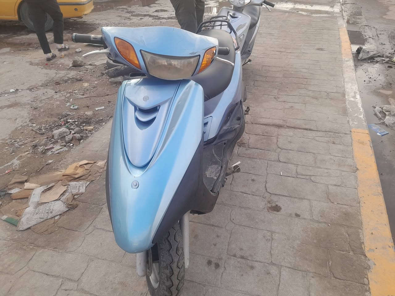 السلام عليكم بريز اكزز نوزل خطين الدراجه مكفوله بس الوجه مبدل المكينه مكفوله شلعه معدل وخير من الله السعر ٦٥٠ وبيه مجال بصيط ***********
