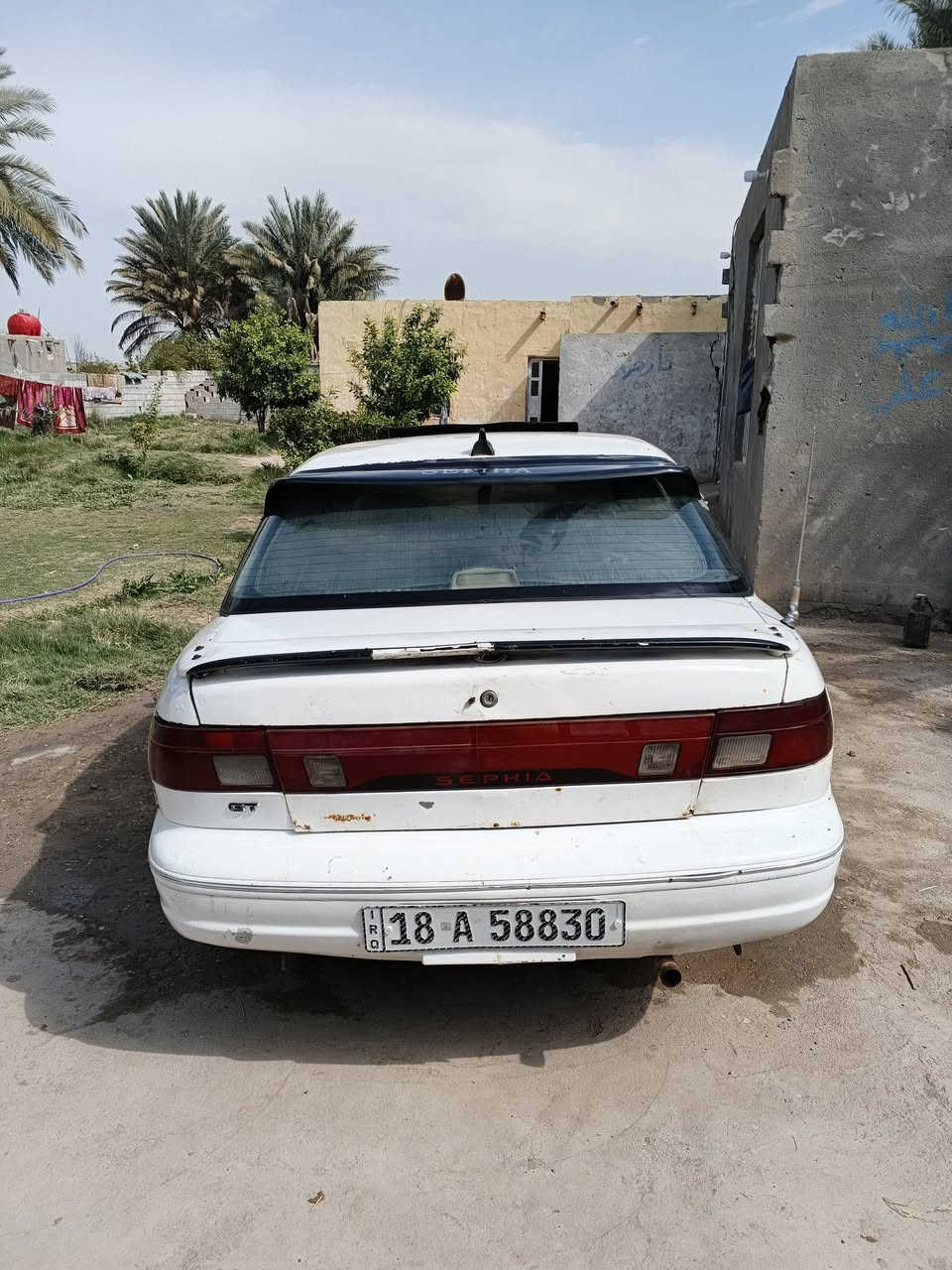 سلام عليكم سيفيه للبيع موديل 1994 سياره خير من الله مكينة وكير صدر تخم تاير جديد  سياره احله من الصور رقم بابل دولي سنويه مجدده السعر 28 وبيه مجال للشراي يتصل ***********
