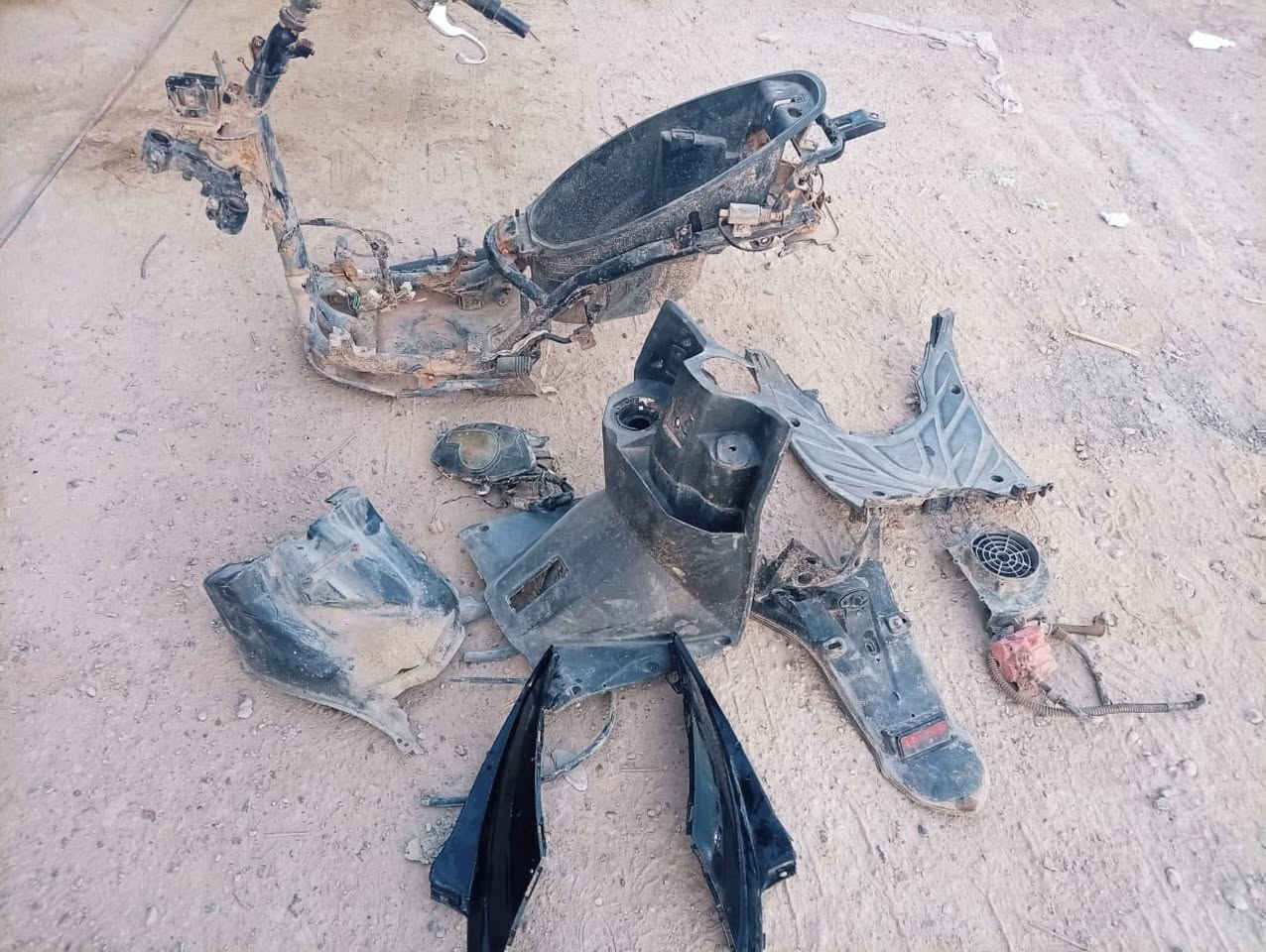 مكلف بالنشر غراض دراجة سايم نحلة للبيع كلهن شلع السعر75الف وبيهن مجال مكان الغراض شارع 40قرب مرطبات ادريم رقم صاحب الغراض ‭0781 691 6517‬
