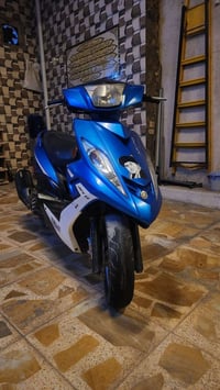 السَلام عليكم دراجه GTR لون ازرك فيروزي  دراجه صارله 28 يوم من نازله ر...