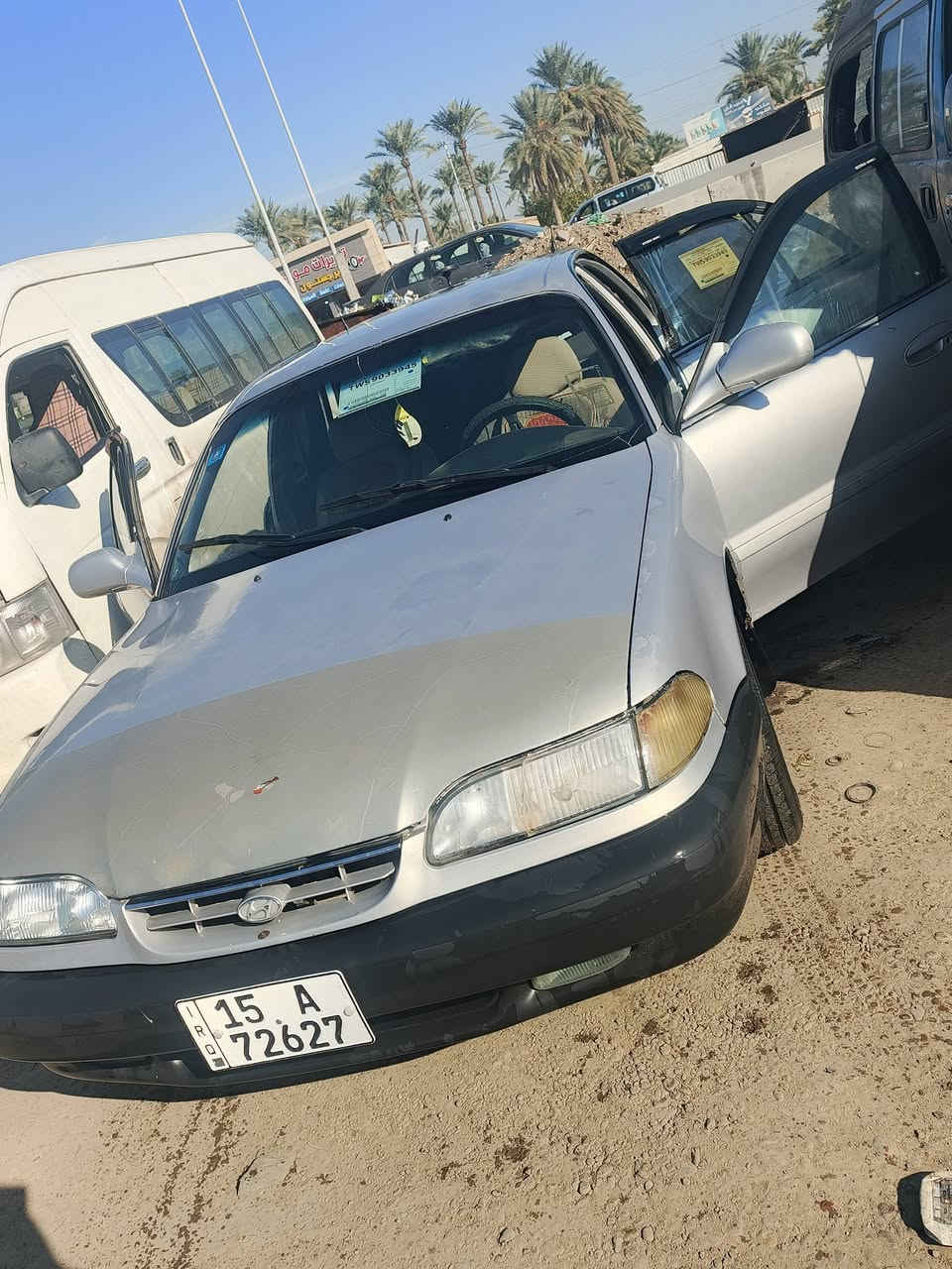 سوناته تو موديل 94 رقم انبار انكليزي
سنويه لل30  تبريد +تدفئه عل سويج
كهربائيات داخل وخارج شغاله
كير محرك شرط عل فحص
ترايك من البصره للانبار
صبغها بلادي مكفوله من ضربه ومن كلشي
وبيها خياسات بسيطه  شادلها مبخره + نوزلات + بلكات + تايرات كله جديد 
مكانها بغداد تاجي
(‏‪‏‪***********‬‏
(***********)        سعرها (45)وبيها مجال
