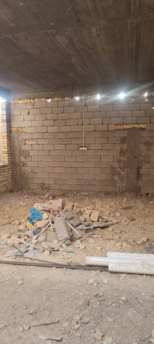ياالله للهم صلي على محمد وال محمد
هيكل للبيع مساحته 250
مساحة البناء 200
بناء طابوك سقف كونكريت صب 
يحتوي الهيكل على 
غرفتن نوم 
وحمامات داخليه وخارجيه 
وصاله 
ومطبخ 
واستقبال 
الهيكل كامل مجاري وماي 
بل اضافه الى تئسيس كهرباء كامل بس تربط
نقص بس لبخ وبياض والارضيه 
خدمات كامله عرض الشارع 10 أمتار
العنوان قرب نهر القائد قرب العياده البيطريه 
الاستفسار الاتصال 
***********
