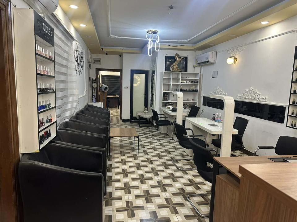 أغراض مركز تجميل للبيع بصورة كاملة او مفردة الموقع المنصور للاستفسار التواصل على الرقم ‭٠٧٨٠ ١٤٤ ١١٢٢‬
