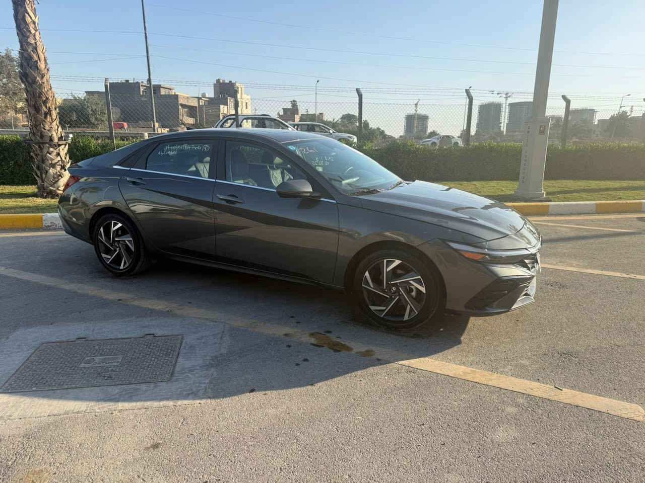 السلام عليكم    سياره للبيع
هونداي النترا موديل 25 سياره فوووول لمتدد هايبرد سياره جديده ودخول جديد ماشيه (900) اقل الالف فووول لل اخير حادثها ٤ أصابع بلبنيد حته الدعاميه نفسها ممبدلها 
بدون قطره صبغ سياره فول لمتدد ميحتاج اذكر مواصفات 
مكان السياره بغداد الغزاليه 
للاستفسار :***********
