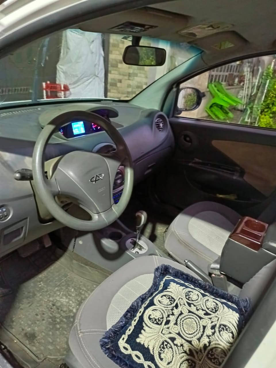 السلام عليكم ورحمة الله 
سيارة شيري X1 للبيع 
موديل 2014 
كير ومحرك شرط 
كير اوتو
محركها 1.5 اربعه سلندر 
سنتر لك مع نظام امان 
نظام ECO اقتصادية في صرف البنزين 
ABS
كيجاتها كلها شغاله 
حساسات خلفيه 
الباتري جديد
باقي التفاصيل تجي وتشوف بعينك 
السعر المطلوب 45 وبيها مجال 
مكان السياره تكريت


**إذا كنت صاحب هذا الإعلان وتريد حذفه لأي سبب، رجاءا أرسل رسالة إلى الدعم الفني**